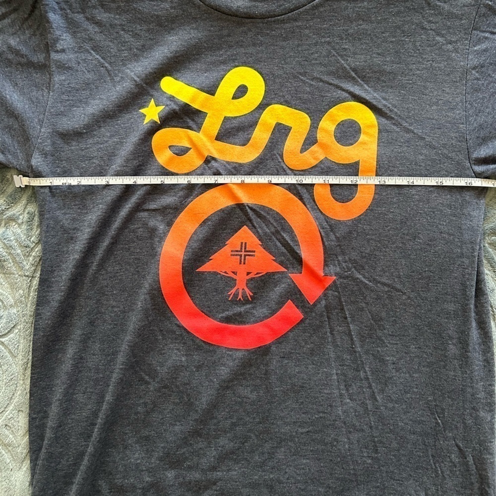 NWOT LRG T-shirt Size Small - Picture 3 of 5